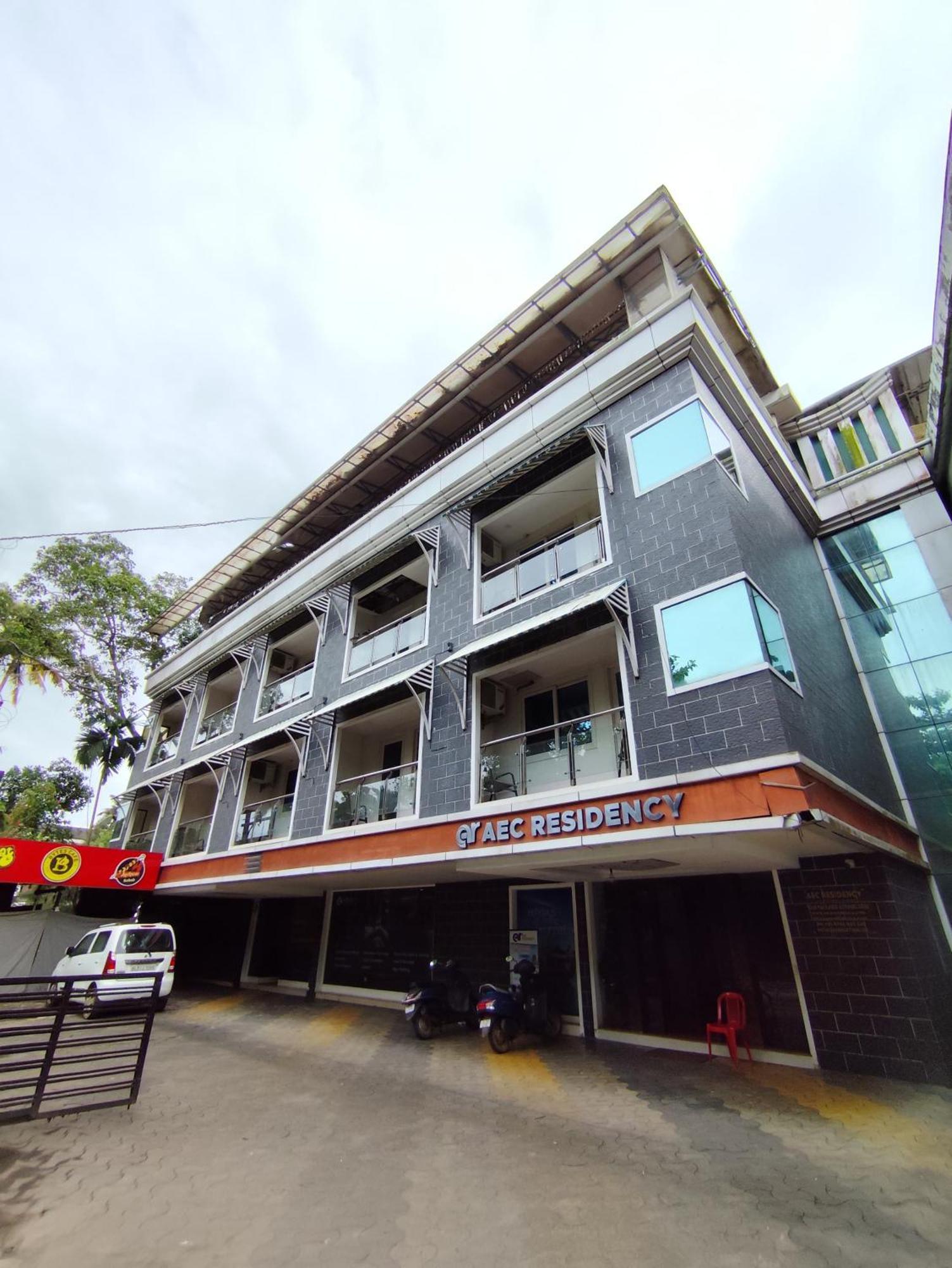 Aec Residency Hotel Alappuzha Exterior foto
