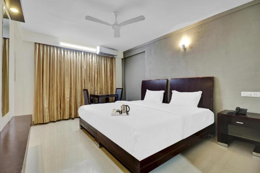 Aec Residency Hotel Alappuzha Exterior foto